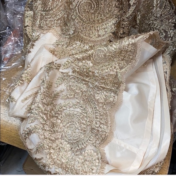 Adrianna Papell Metallic Lace popover Dress - Picture 6 of 8